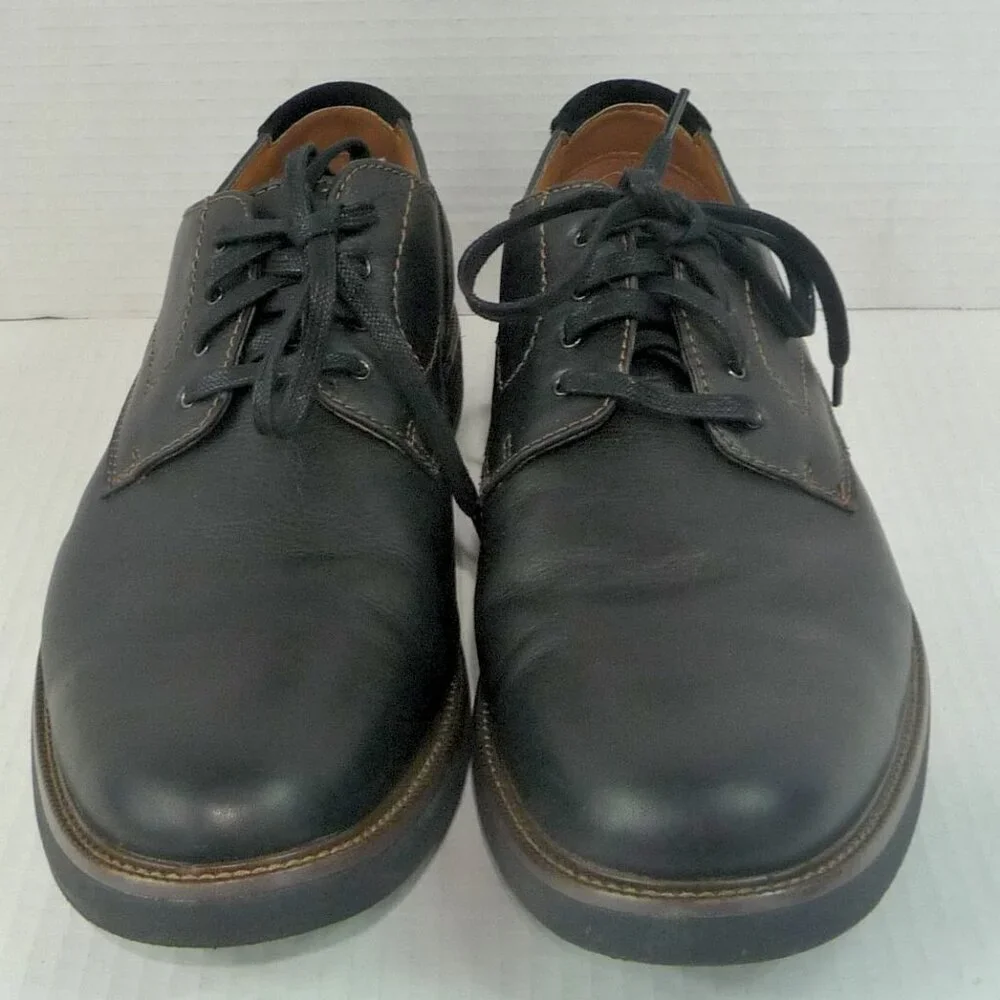 DOCKERS BLACK LEATHER SHOES SIZE 11